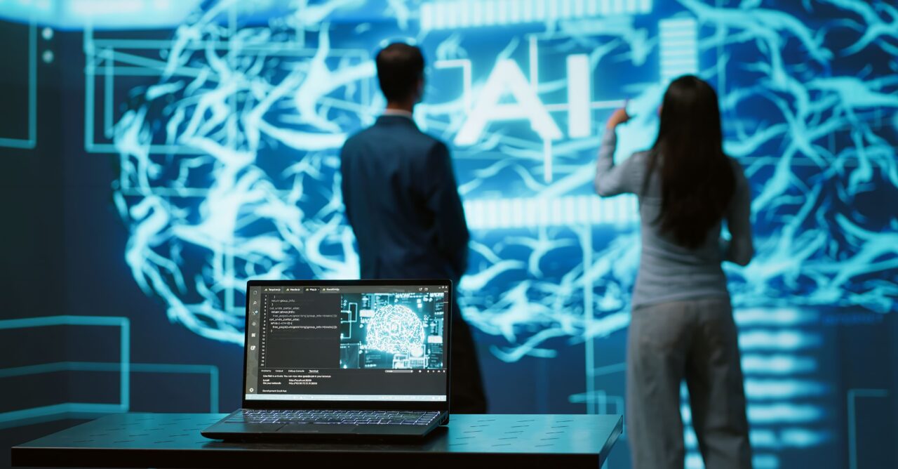 La inteligencia artificial reordena el sector financiero y asegurador