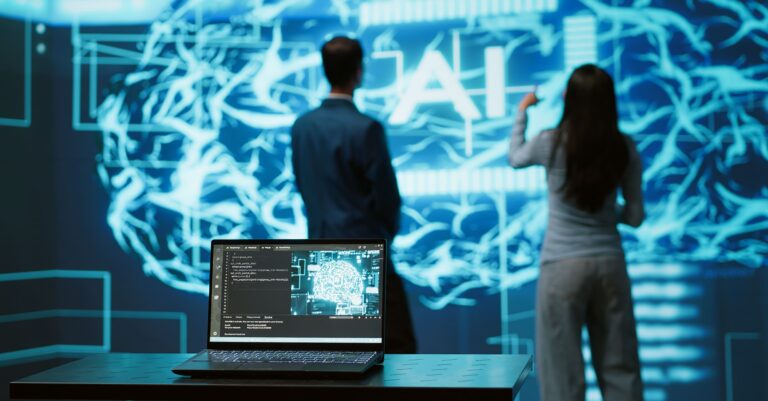 La inteligencia artificial reordena el sector financiero y asegurador