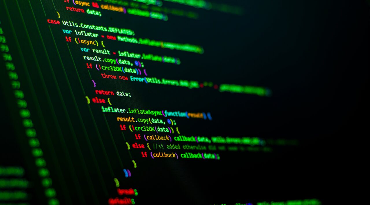 La IA se consolida como herramienta clave en el desarrollo de software, según el informe DORA 2025