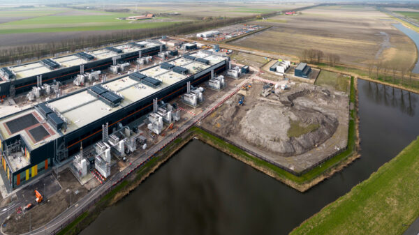 Centros de datos 2026: la capacidad prometida ya duplica a la que realmente se construye