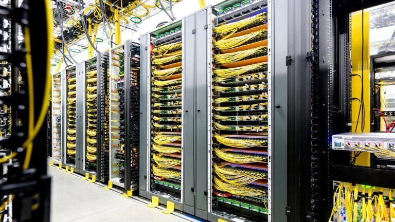 AWS resuelve un histórico enigma matemático para crear una nube más eficiente y resiliente