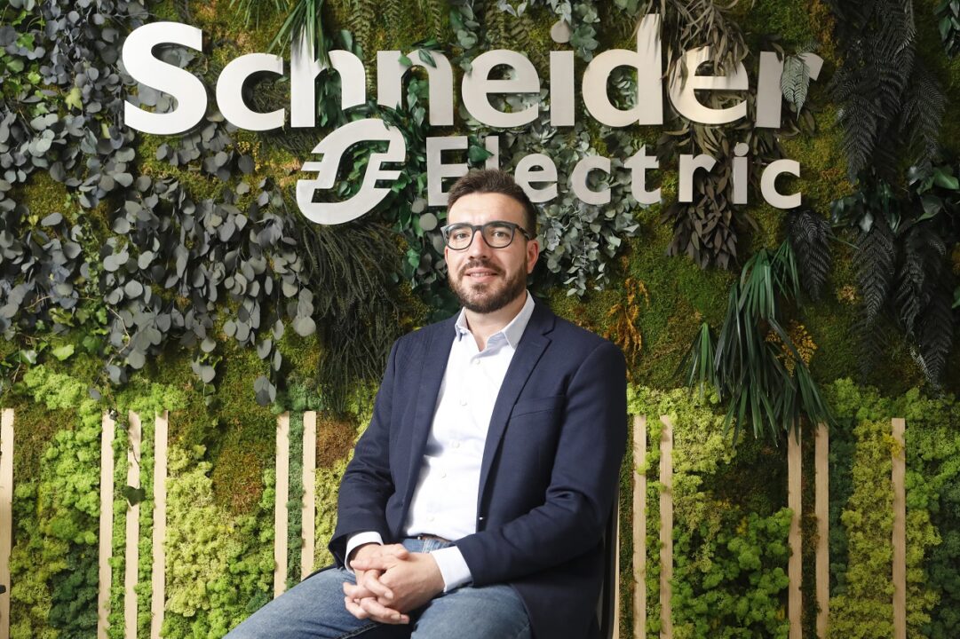 Víctor Gago, Data Center & Cloud & Service Providers Sales Manager – Secure Power Division Iberia de Schneider Electric