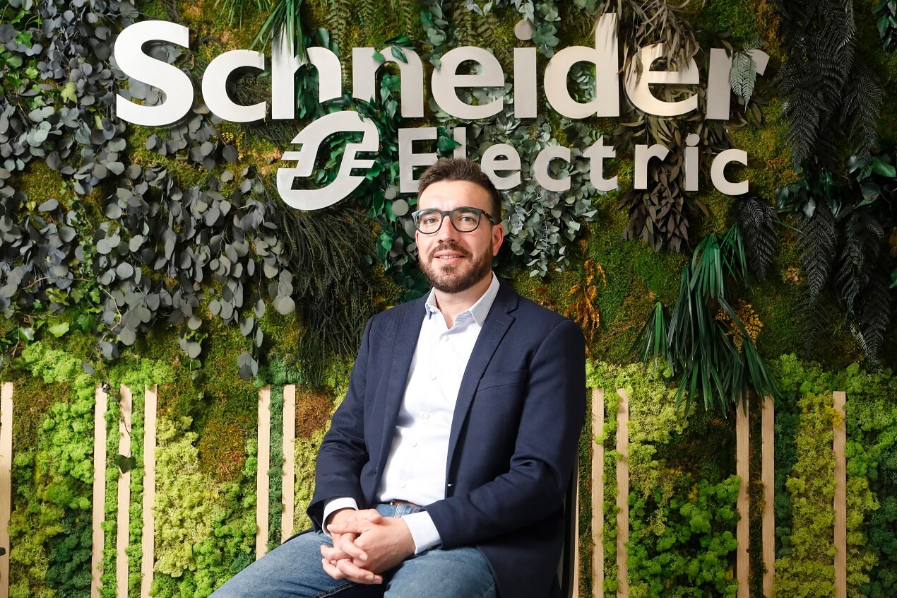 Víctor Gago, Data Center & Cloud & Service Providers Sales Manager – Secure Power Division Iberia de Schneider Electric