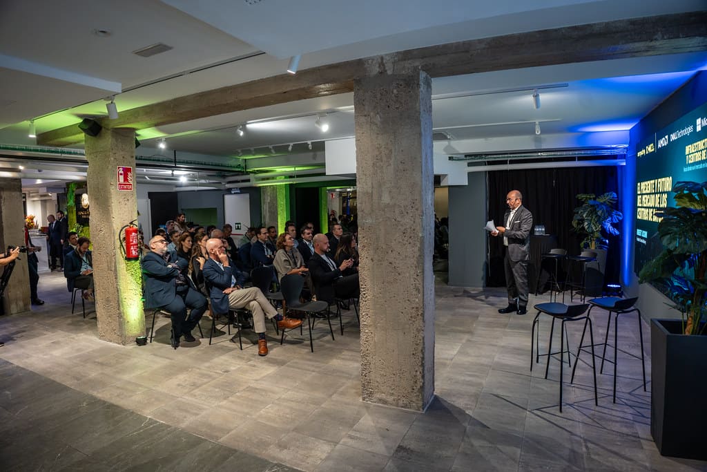 El sector de los centros de datos demanda acelerar la capacidad de ejecución y evitar los frenos regulatorios