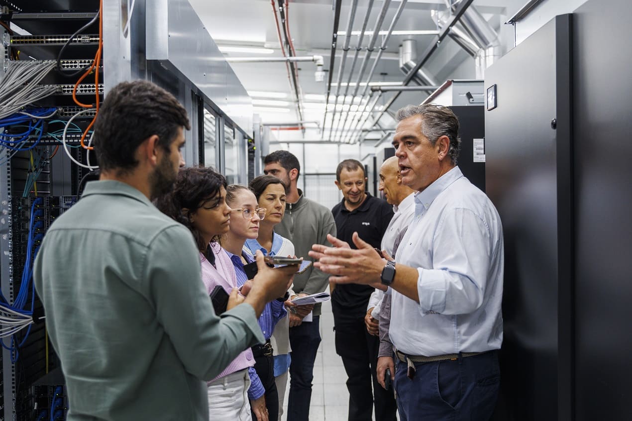 Los periodistas asistentes pudimos comprobar de primera mano cómo han evolucionado las instalaciones de Arsys con el paso del tiempo